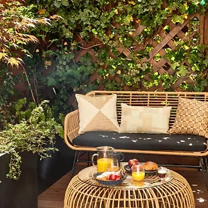 Apartment Stylish 2br & 2ba With Private Terrace, Paris